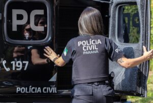 mulher-e-suspeita-de-aplicar-serie-de-golpes-relacionados-a-reducao-de-parcelas-de-emprestimos,-no-parana;-entenda-como-ela-agia