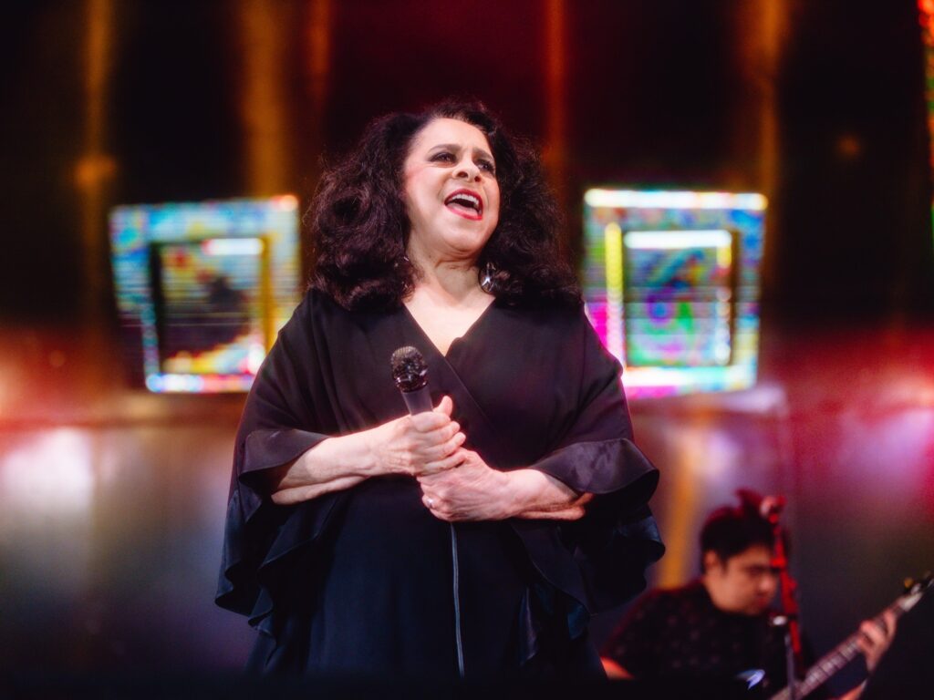 ultimo-show-de-gal-costa,-no-festival-coala-de-2022,-vira-album-em-setembro-para-celebrar-os-80-anos-da-cantora