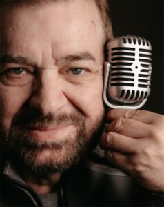primeiro-sucesso-de-peninha-ecoa-na-trilha-da-serie-‘dias-perfeitos’-com-a-gravacao-original-da-musica-‘sonhos’