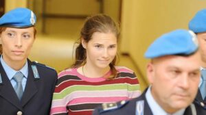 a-polemica-em-torno-da-nova-serie-sobre-amanda-knox,-condenada-e-absolvida-na-italia-pelo-assassinato-de-uma-colega
