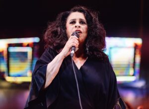 album-ao-vivo-postumo-de-gal-costa-chega-em-outubro,-mas-as-edicoes-em-cd-e-lp-saem-depois,-em-data-incerta