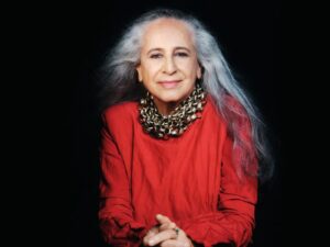 maria-bethania-desbravar-‘mares-da-espanha’-no-show-dos-60-anos-de-palco-e-gesto-de-carinho-em-angela-ro-ro
