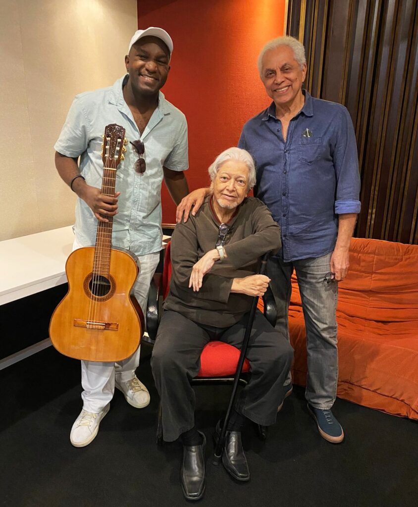 vidal-assis-canta-elton-medeiros-com-chico-buarque,-joao-bosco-e-paulinho-da-viola-no-album-‘negro-samba-lirico’