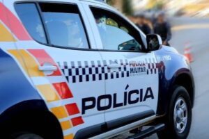 dois-sequestradores-sao-mortos-pela-policia-apos-torturarem-mulher-e-obrigarem-ela-a-fazer-pix-de-r$-200-mil-em-mt