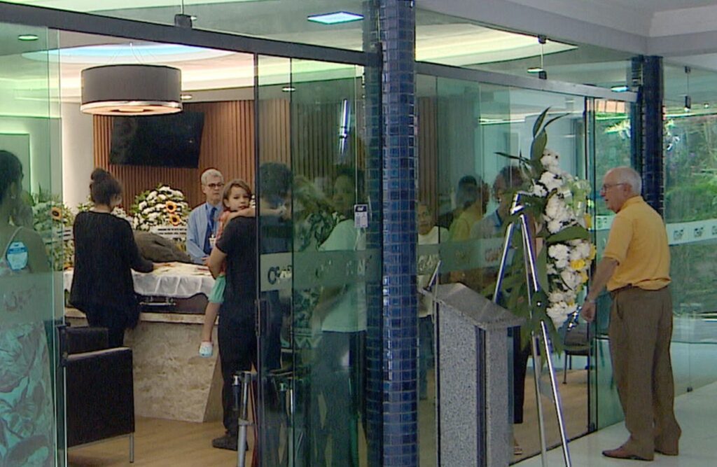 amigos-e-familiares-se-despedem-da-procuradora-de-justica-aposentada-de-sergipe-maria-eugenia-ribeiro