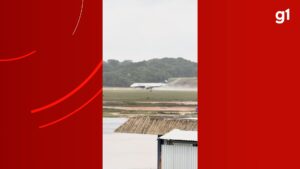 video:-aviao-colide-contra-passaros-e-faz-pouso-de-emergencia-ao-retornar-para-aeroporto-de-manaus