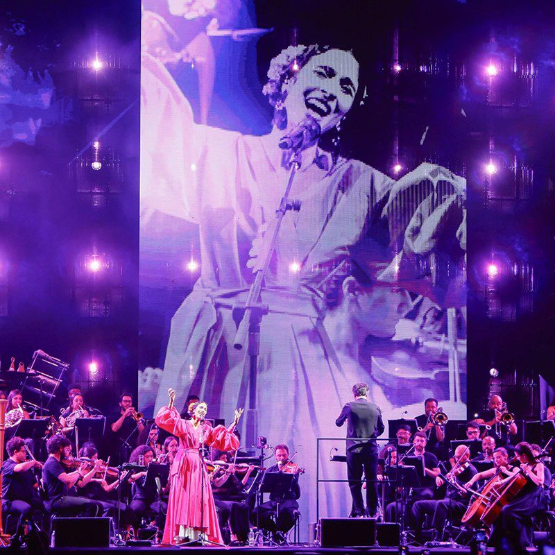 marisa-monte-surpreende-ao-reativar-‘cerebro-eletronico’-de-gilberto-gil-no-repertorio-do-show-orquestral-‘phonica’