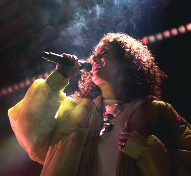 ceu-estreia-no-rio-show-em-que-festeja-os-20-anos-do-primeiro-album,-marco-inaugural-da-cena-indie-do-seculo-xxi