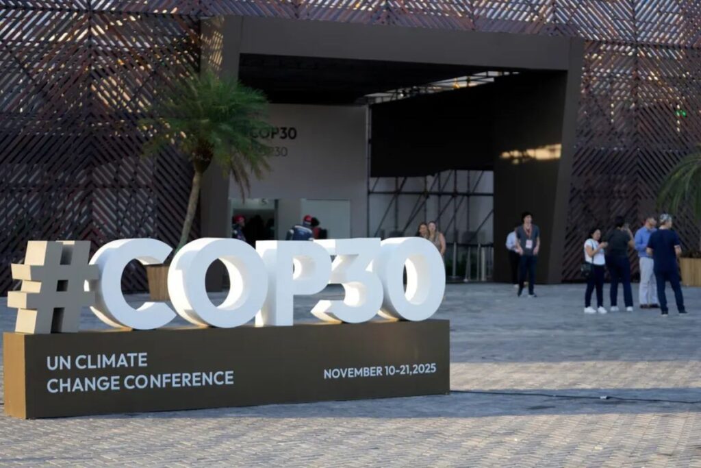 como-funcionam-as-negociacoes-na-cop:-qual-o-caminho-dos-acordos-e-o-que-acontece-nas-salas-da-conferencia