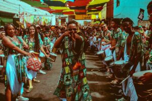 bloco-mineiro-orisamba-poe-o-primeiro-album-na-rua,-‘o-regente-da-folia’,-para-saudar-resistencia-da-diaspora-africana