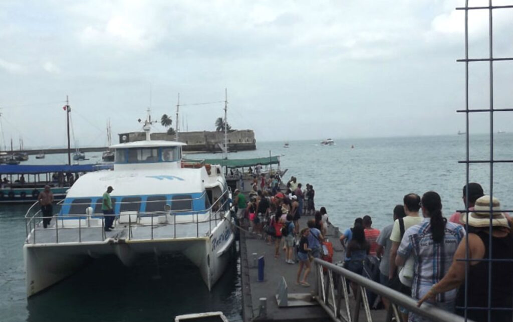 travessia-salvador-–-morro-de-sao-paulo-volta-a-operar-com-trajeto-direto-apos-dias-de-fortes-chuvas