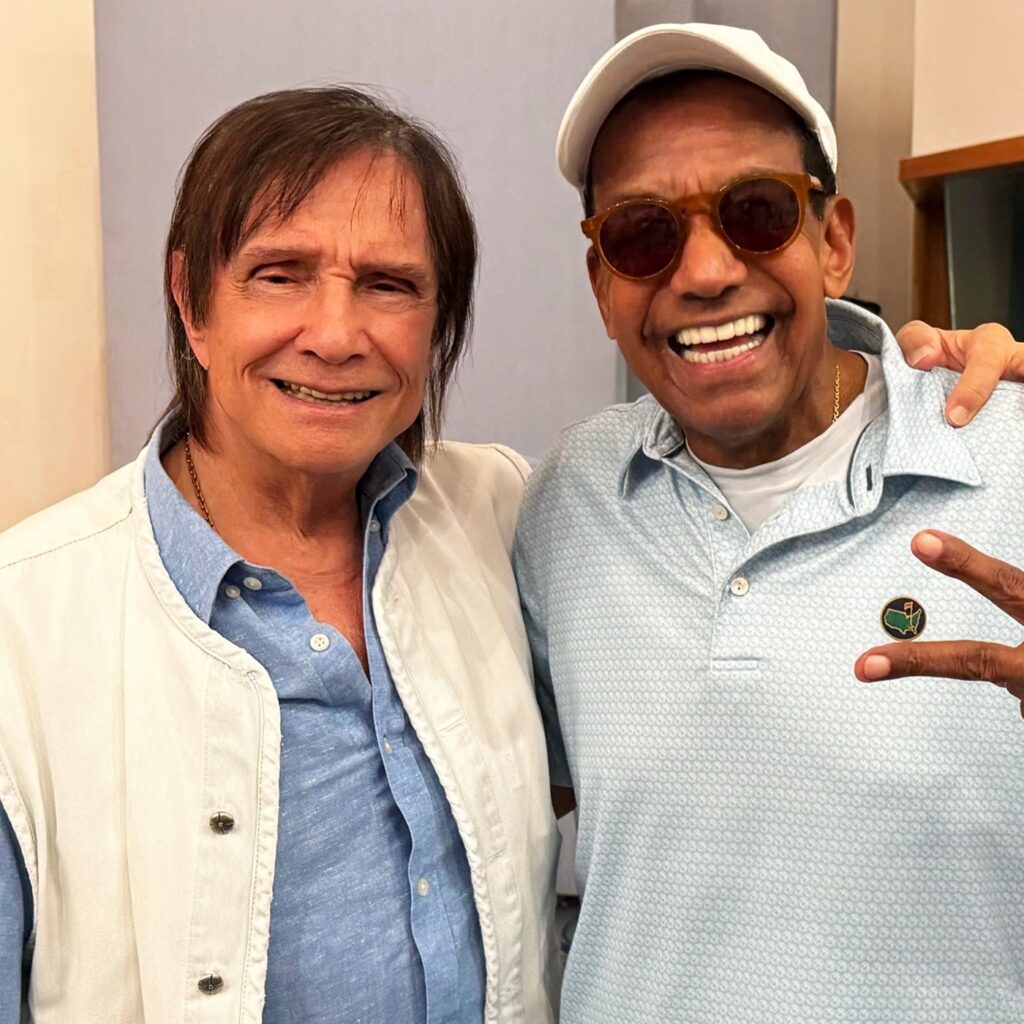 reencontro-de-roberto-carlos-e-jorge-ben-jor-em-especial-atica-memorias-da-juventude-roqueira-na-turma-da-tijuca