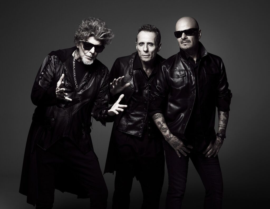 banda-titas-recorre-ao-apelo-punk-do-disco-‘cabeca-dinossauro’-em-turne-que-festejara-os-40-anos-do-album-em-2026