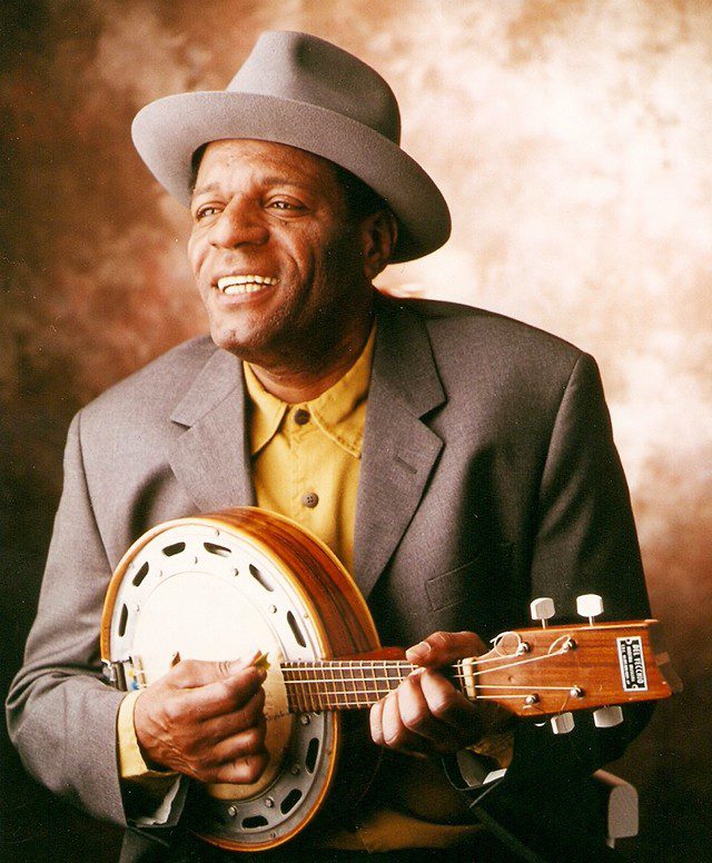 os-80-anos-de-almir-guineto,-bamba-do-samba-carioca-morto-em-2017,-geram-show-no-rio-com-o-repertorio-do-artista