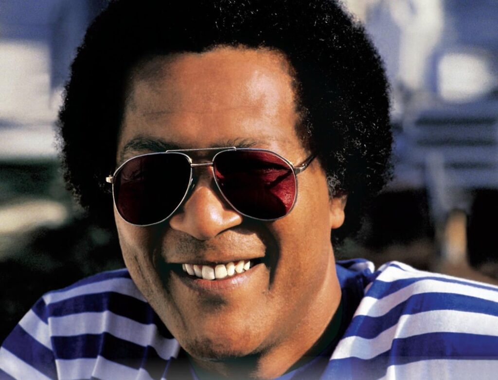 marcante-voz-do-samba-que-se-calou-ha-30-anos,-roberto-ribeiro-e-lembrado-em-single-de-leo-russo-e-mauro-diniz
