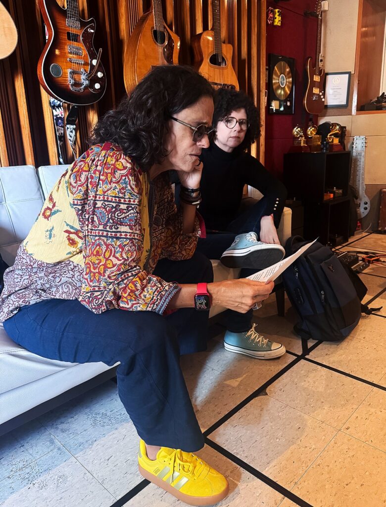 roberta-campos-reaviva-cancoes-do-album-‘coisas-de-viver’-com-feats-com-jota.pe,-zelia-duncan-e-jorge-vercillo
