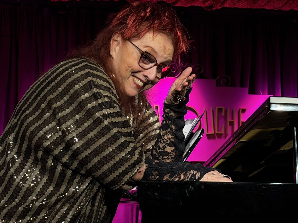 cida-moreira-reacende-a-fogueira-de-angela-ro-ro-com-mais-coesao-na-volta-do-show-‘me-acalmo-danando’-ao-rio