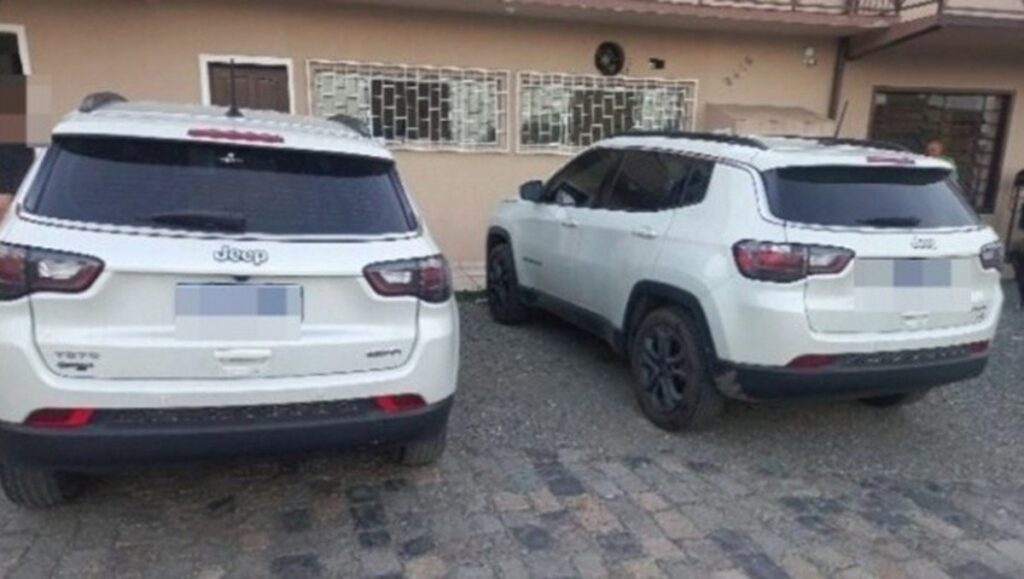 motorista-aciona-a-pm-apos-sumico-de-carro-e-descobre-que-idosa-levou-o-veiculo-identico-por-engano-em-sc