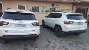motorista-aciona-a-pm-apos-sumico-de-carro-e-descobre-que-idosa-levou-o-veiculo-identico-por-engano-em-sc