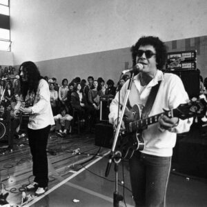 gravacao-de-show-de-sa-&-guarabyra-em-1979,-em-sao-paulo,-gera-album-ao-vivo-da-dupla-desfeita-no-ano-passado