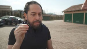 ‘ele-tirou-tudo-de-mim’:-vitima-do-‘rei-dos-processos’-relata-prejuizos-enquanto-foragido-vive-luxo-na-italia