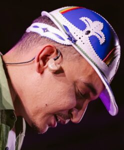 joao-gomes-tenta-em-vao-misturar-forro-com-trap-em-‘trapzeiro’,-ep-com-cinco-faixas-extraidas-de-megashow-no-rio