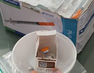 mulher-e-presa-em-aracaju-durante-operacao-de-combate-a-venda-ilegal-de-medicamentos-emagrecedores