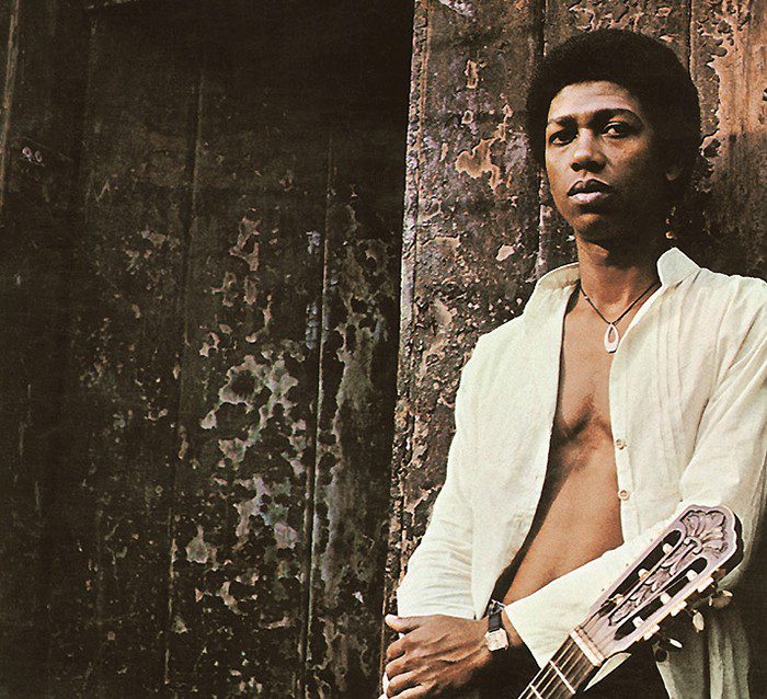 primeiro-album-de-djavan-faz-50-anos-como-retrato-perene,-mas-incompleto,-do-cancioneiro-singular-do-compositor