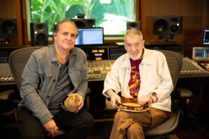 percussionista-airto-moreira-volta-ao-estudio-e-lanca-album-em-parceria-com-o-pianista-ricardo-bacelar,-‘maracanos’