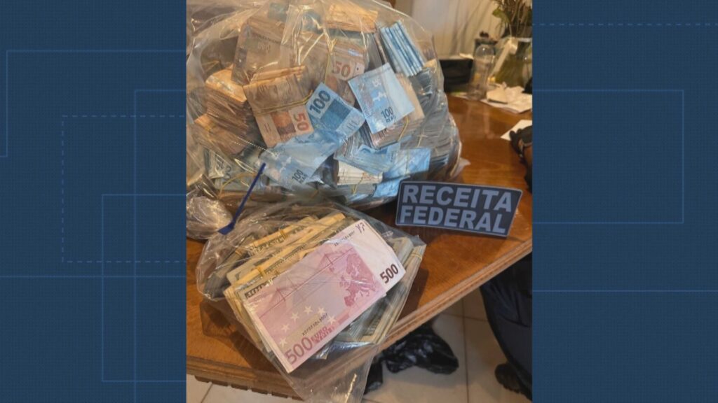 agentes-encontraram-cerca-de-r$-2-milhoes-em-dinheiro-dentro-de-piano-na-casa-de-auditora-da-fiscal