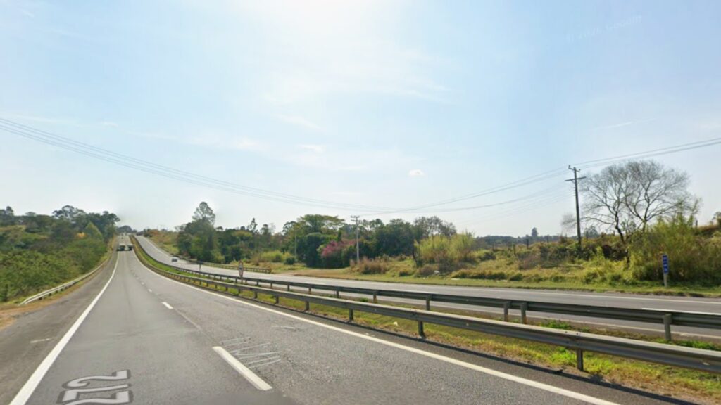motociclista-morre-apos-ser-atingido-por-carro-e-caminhao-na-raposo-tavares-em-aracoiaba-da-serra