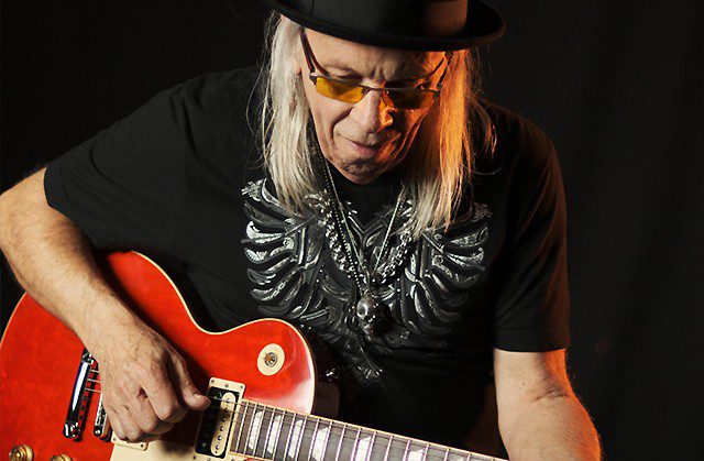 luiz-carlini,-lendario-heroi-da-guitarra-do-rock-brasileiro,-deixa-musicas-e-solos-antologicos-ao-morrer-aos-73-anos