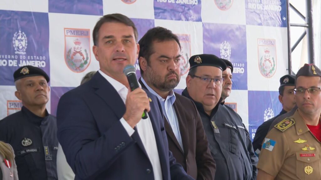 cronologia-revelada-por-operacao-da-pf-desmonta-versao-de-flavio-bolsonaro-sobre-master-e-vorcaro