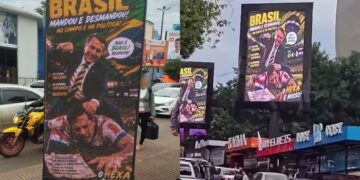 apos-confusao-causada-por-montagem-de-bolsonaro-agredindo-jogador-do-paraguai,-57-paineis-publicitarios-na-fronteira-com-o-brasil-sao-desativados
