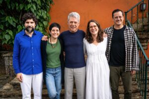 aos-82-anos,-chico-buarque-tem-obra-remodelada-ao-feitio-sofisticado-dos-escafandristas-no-album-do-quarteto
