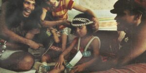 filme-‘nem-tudo-e-paz-e-amor’-joga-luz-sobre-as-dores-e-delicias-dos-filhos-da-contracultura-musical-dos-anos-1970