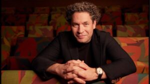 um-dos-maiores-maestros-do-mundo,-venezuelano-gustavo-dudamel-presta-solidariedade-apos-terremoto:-‘profunda-tristeza’