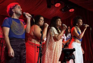 os-50-anos-do-show-do-quarteto-‘doces-barbaros’-geram-tributo-no-rio-com-ecos-da-energia-e-do-alto-astral-de-1976