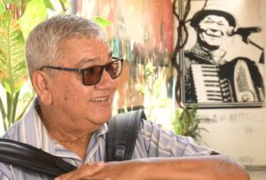 mestre-da-sanfona-de-oito-baixos,-luizinho-calixto-foi-incentivado-por-jackson-do-pandeiro-e-luiz-gonzaga