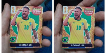 passageira-compra-pacote-de-figurinhas-da-copa-em-trem-da-cptm-e-encontra-card-de-neymar-da-edicao-de-2022