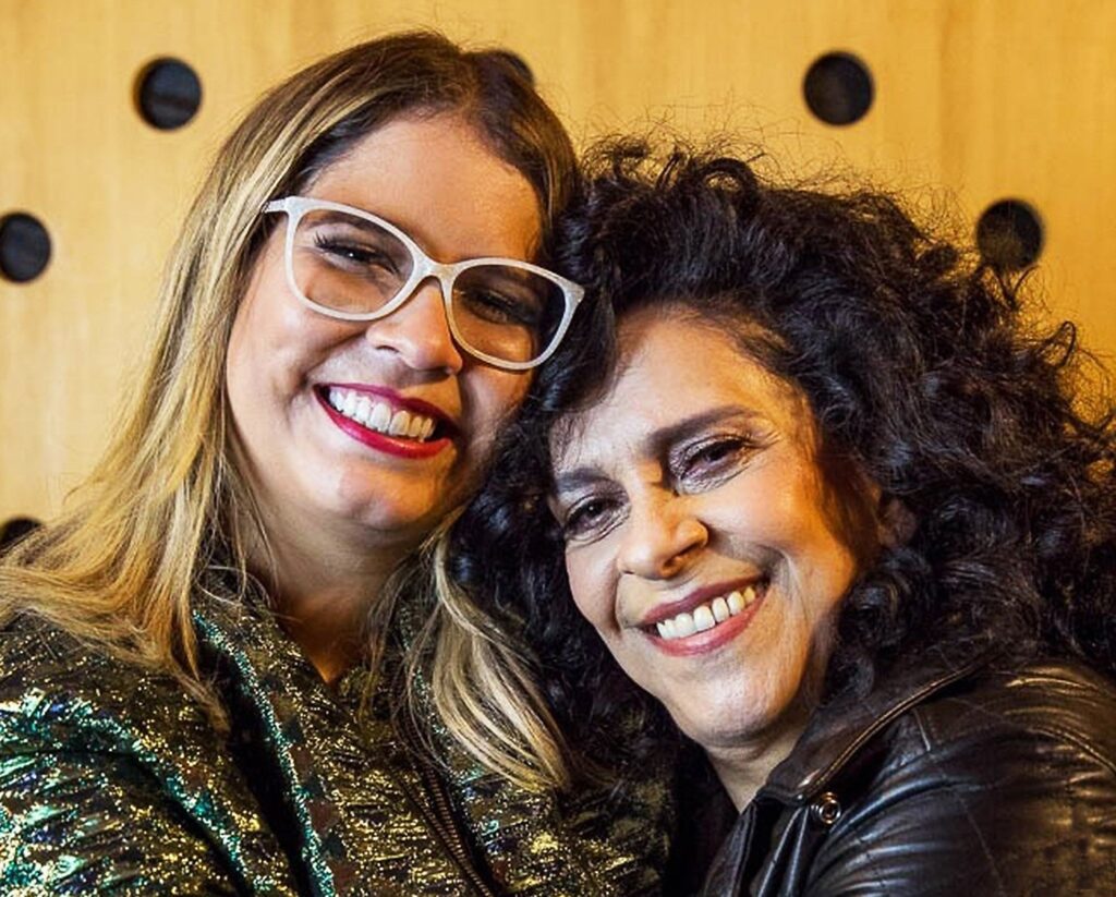 encontro-antologico-de-gal-costa-com-marilia-mendonca-reverbera-na-trilha-sonora-da-novela-‘quem-ama-cuida’