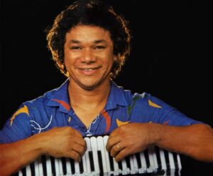 com-a-voz-de-dominguinhos-em-uma-das-nove-faixas,-o-trio-de-forro-manaca-da-serra-lanca-o-album-autoral-‘deja-vu’