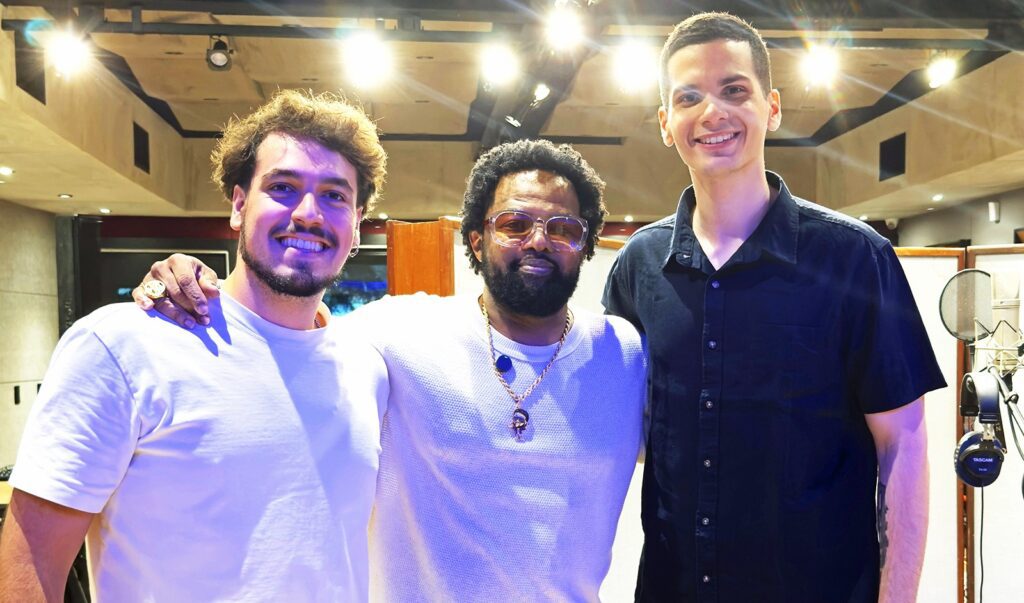 xande-de-pilares-avaliza-album-em-que-ian-coury-e-igor-souza-propoem-‘novos-caminhos’-para-o-choro-e-o-samba