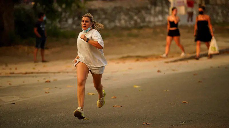 franca-convoca-militares,-e-espanha-declara-emergencia-nacional-por-incendios-que-ja-tiraram-mais-de-200-mil-pessoas-de-suas-casas
