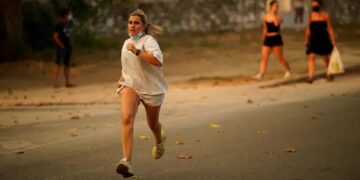 franca-convoca-militares,-e-espanha-declara-emergencia-nacional-por-incendios-que-ja-tiraram-mais-de-200-mil-pessoas-de-suas-casas