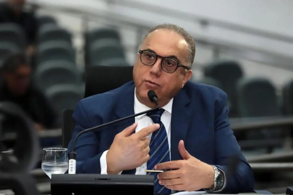 vereador-e-ex-secretario-de-saude-vira-reu-por-suposto-desvio-de-r$-1,5-milhao-do-sus-em-campo-grande