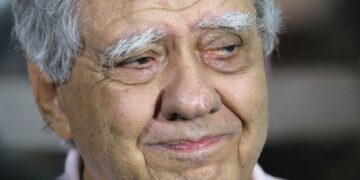 referencia-do-cinema-novo,-luiz-carlos-barreto-marcou-geracoes-como-produtor-de-‘vidas-secas’-e-‘terra-em-transe’