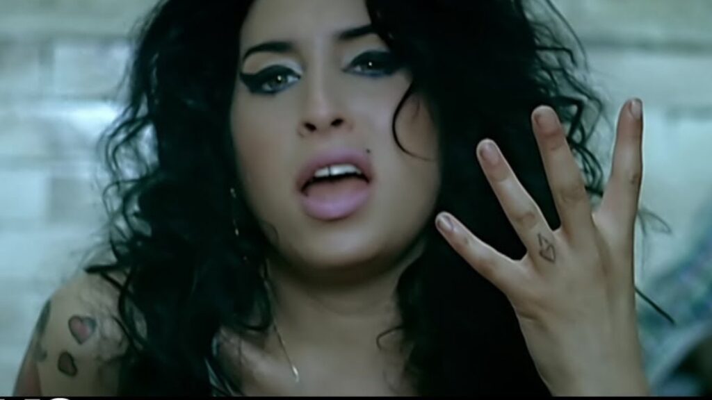 pai-de-amy-winehouse-e-condenado-a-pagar-r$-6-milhoes-em-disputa-sobre-venda-de-objetos-da-cantora