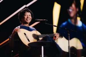 djavan-faz-a-felicidade-e-o-delirio-dos-mortais-ao-estrear-no-rio-de-janeiro-o-show-da-turne-dos-50-anos-de-sucesso
