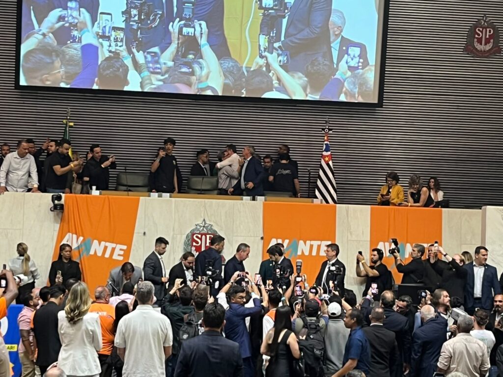avante-desiste-de-candidatura-propria-ao-senado-em-sp-e-reforca-apoio-a-tarcisio-e-a-andre-do-prado